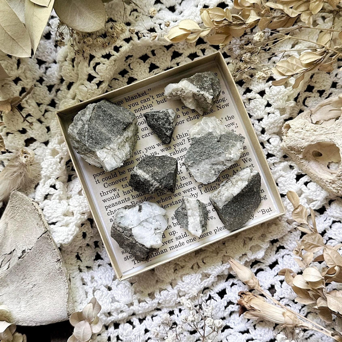 Real Natural Rough Quartz Collection – No. 02