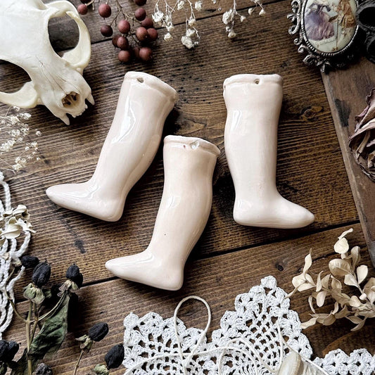 One Vintage Porcelain Doll Leg – No. 08