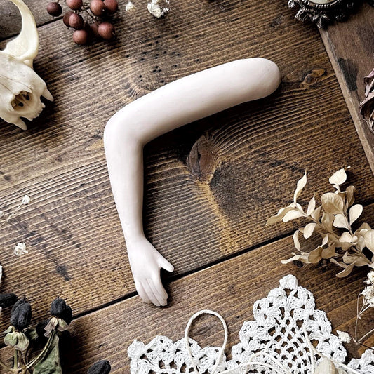 Vintage Porcelain Doll Arm – No. 01