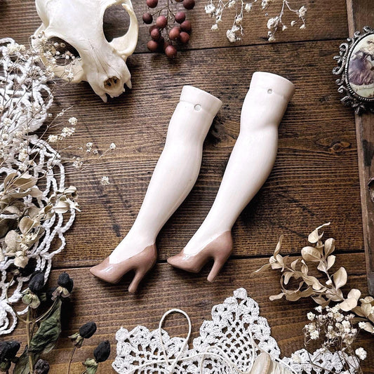 One Vintage Porcelain Doll Leg – No. 01